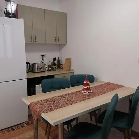Apartment Ultracentral 4 *