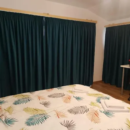 Ultracentral 4 *